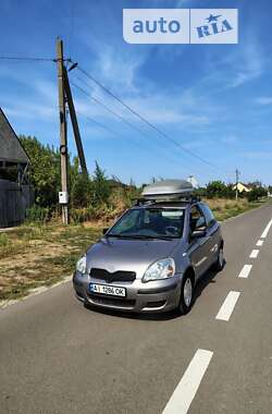 Хетчбек Toyota Yaris 2004 в Щасливе