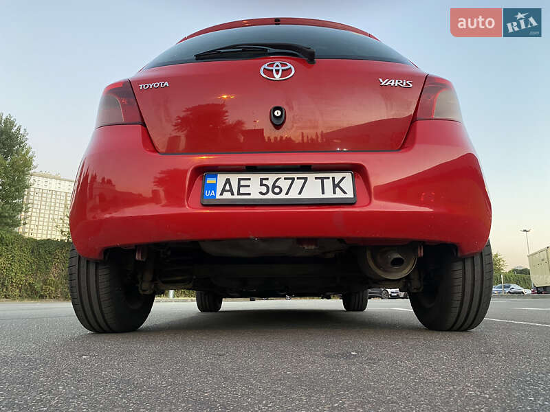 Хетчбек Toyota Yaris 2008 в Києві