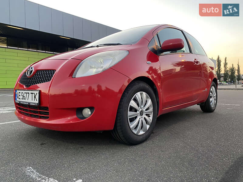 Хетчбек Toyota Yaris 2008 в Києві