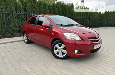 Седан Toyota Yaris 2006 в Одессе