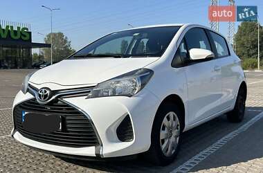 Хетчбек Toyota Yaris 2016 в Києві