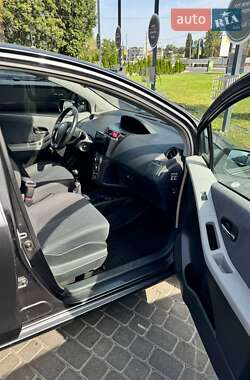 Хэтчбек Toyota Yaris 2009 в Харькове