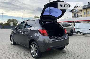 Хэтчбек Toyota Yaris 2015 в Ужгороде