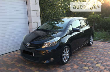 Хэтчбек Toyota Yaris 2012 в Умани