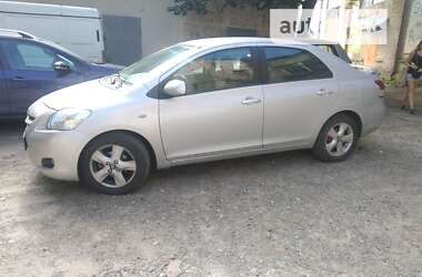 Седан Toyota Yaris 2008 в Львове