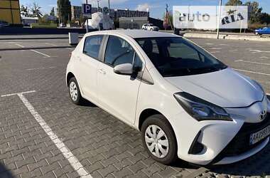 Хэтчбек Toyota Yaris 2017 в Киеве