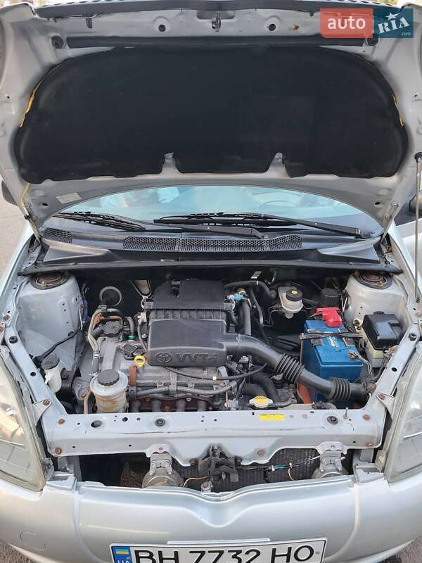 Хетчбек Toyota Yaris 2000 в Чорноморську фото 14 Хетчбек Toyota Yaris 2000 в Чорноморську