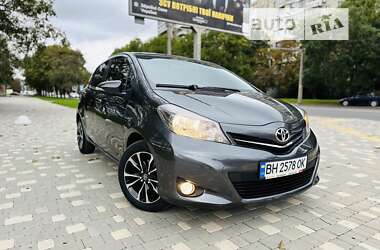 Хэтчбек Toyota Yaris 2012 в Одессе