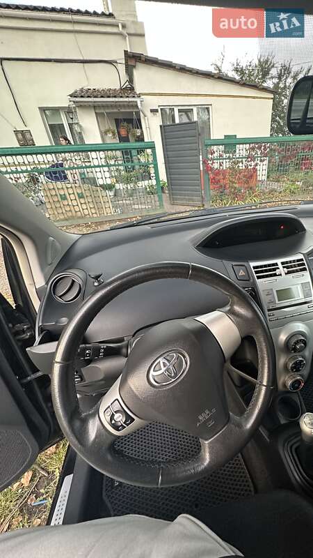 Хетчбек Toyota Yaris 2008 в Сквирі