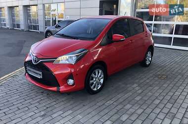 Хэтчбек Toyota Yaris 2015 в Киеве