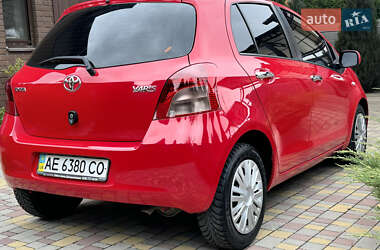 Хэтчбек Toyota Yaris 2008 в Днепре