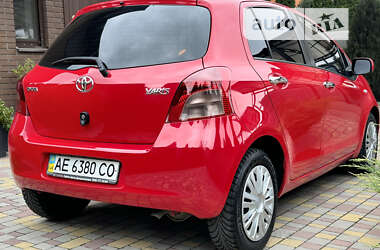 Хэтчбек Toyota Yaris 2008 в Днепре