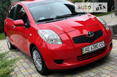 Хэтчбек Toyota Yaris 2008 в Днепре