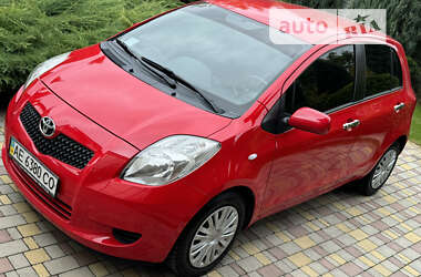 Хэтчбек Toyota Yaris 2008 в Днепре