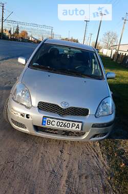 Хэтчбек Toyota Yaris 2005 в Городке