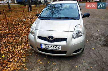 Хэтчбек Toyota Yaris 2009 в Чернигове