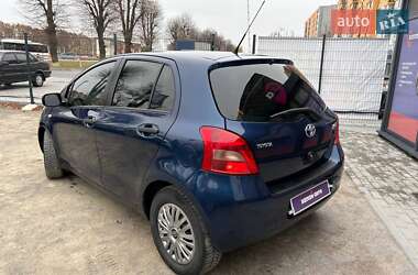 Хэтчбек Toyota Yaris 2008 в Виннице