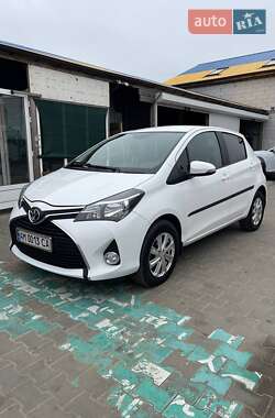 Хетчбек Toyota Yaris 2015 в Києві