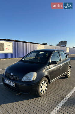 Хэтчбек Toyota Yaris 2004 в Калуше