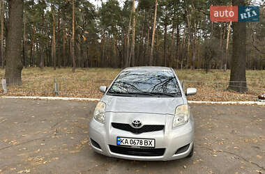 Хэтчбек Toyota Yaris 2009 в Киеве