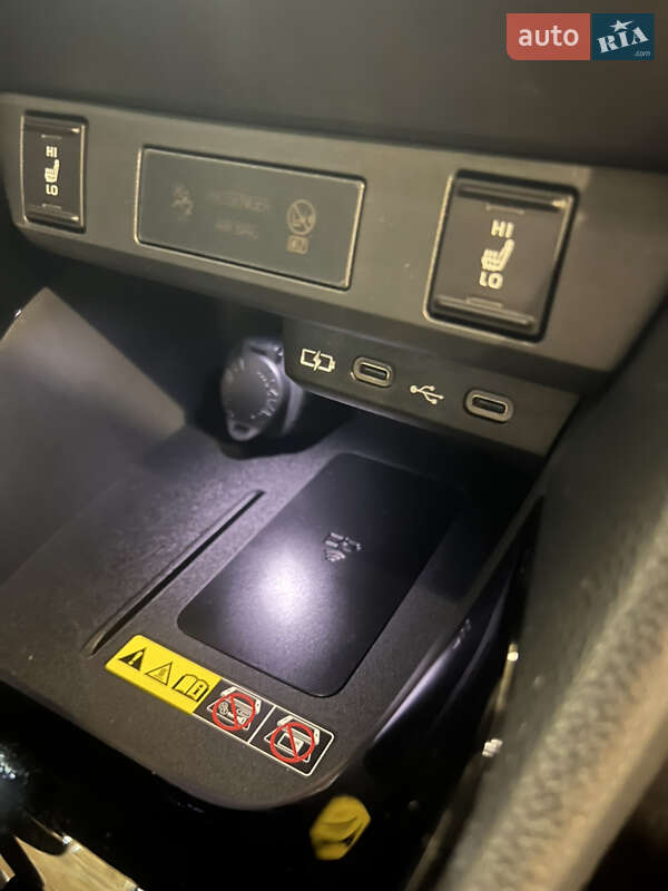 Хэтчбек Toyota Yaris 2024 в Одессе