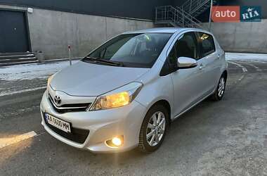 Хетчбек Toyota Yaris 2014 в Києві