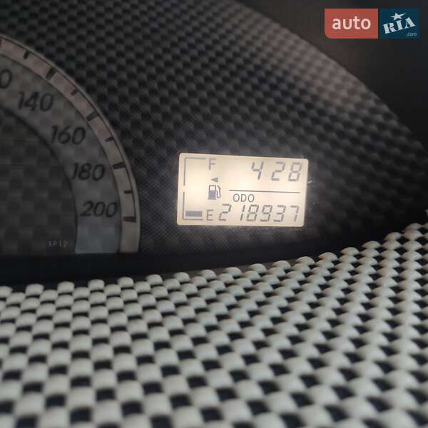 Седан Toyota Yaris 2007 в Киеве