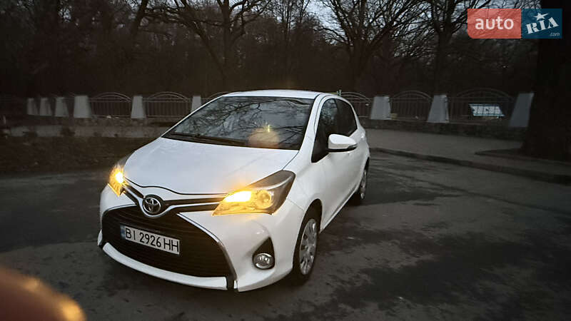 Хетчбек Toyota Yaris 2014 в Полтаві