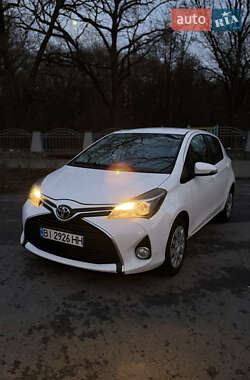 Хетчбек Toyota Yaris 2014 в Полтаві