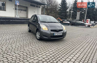 Хетчбек Toyota Yaris 2011 в Івано-Франківську