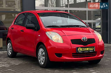 Хетчбек Toyota Yaris 2008 в Івано-Франківську