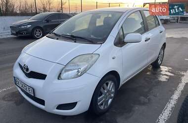 Хетчбек Toyota Yaris 2009 в Рівному