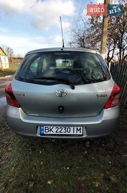 Хетчбек Toyota Yaris 2007 в Рівному