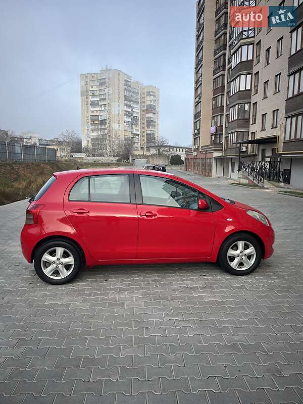 Хетчбек Toyota Yaris 2006 в Чорноморську