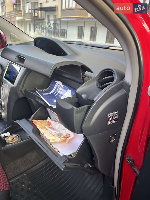 Хетчбек Toyota Yaris 2006 в Чорноморську