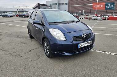 Хэтчбек Toyota Yaris 2008 в Киеве