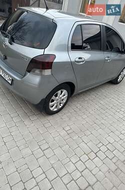 Хэтчбек Toyota Yaris 2009 в Киеве