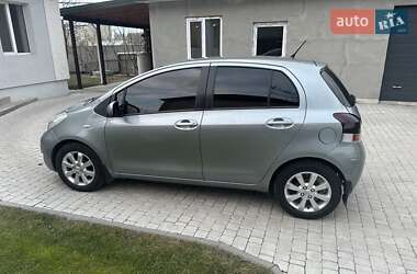 Хэтчбек Toyota Yaris 2009 в Киеве