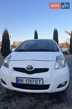 Хетчбек Toyota Yaris 2010 в Дубні