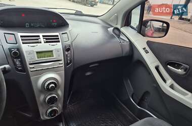 Хэтчбек Toyota Yaris 2008 в Каменец-Подольском