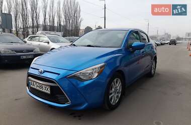 Седан Toyota Yaris 2016 в Києві