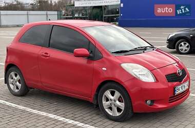 Хэтчбек Toyota Yaris 2006 в Дубно