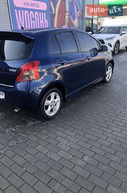 Хэтчбек Toyota Yaris 2008 в Киеве