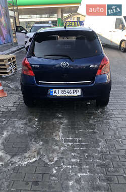 Хэтчбек Toyota Yaris 2008 в Киеве