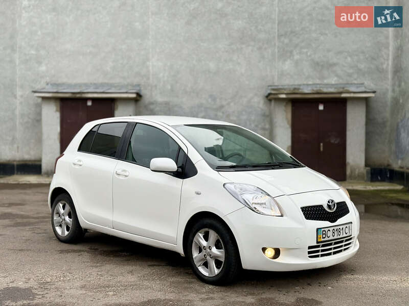 Хэтчбек Toyota Yaris 2007 в Ровно