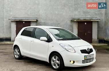 Хэтчбек Toyota Yaris 2007 в Ровно