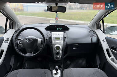 Хэтчбек Toyota Yaris 2007 в Ровно