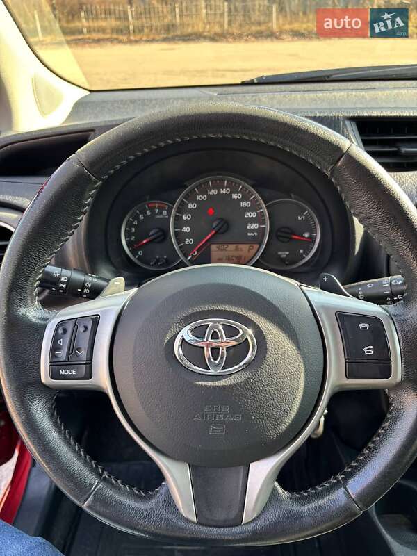 Хетчбек Toyota Yaris 2011 в Кременчуці
