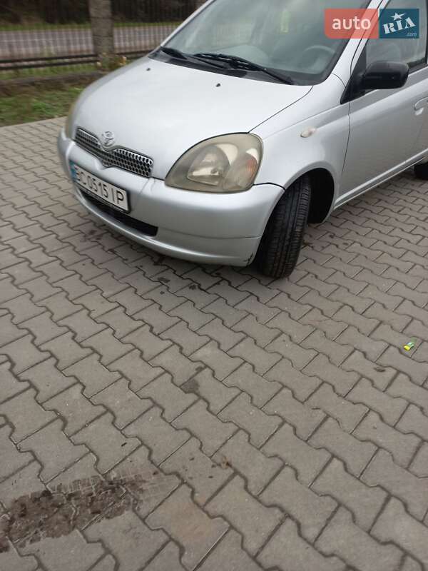 Хетчбек Toyota Yaris 2001 в Судовій Вишні