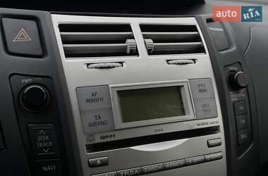 Хэтчбек Toyota Yaris 2007 в 